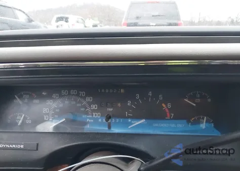 1996 Buick Park Avenue z USA, uszkodzony, nr VIN 1G4CW52K8TH630907